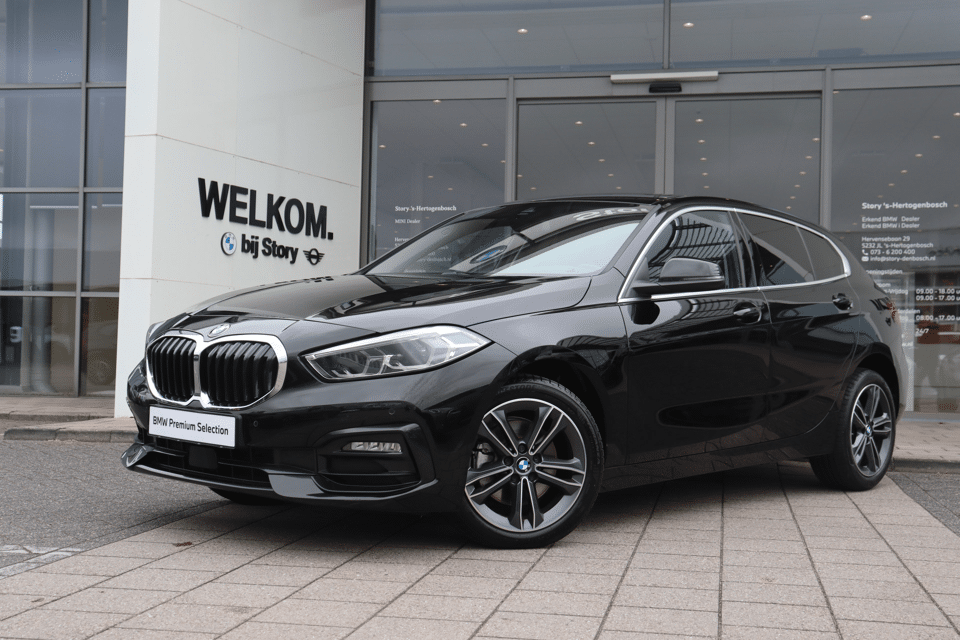 BMW 1 Serie 118i Sport Line Automaat - Afbeelding 1