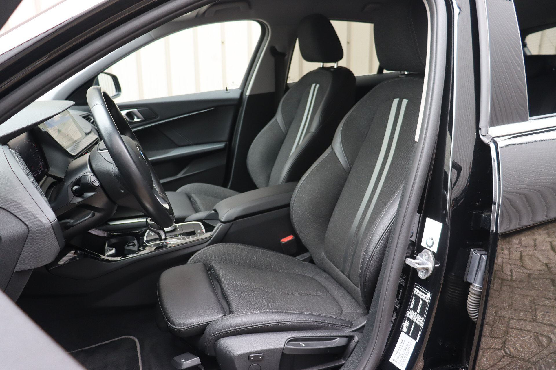 BMW 1 Serie 118i Sport Line Automaat - Afbeelding 4