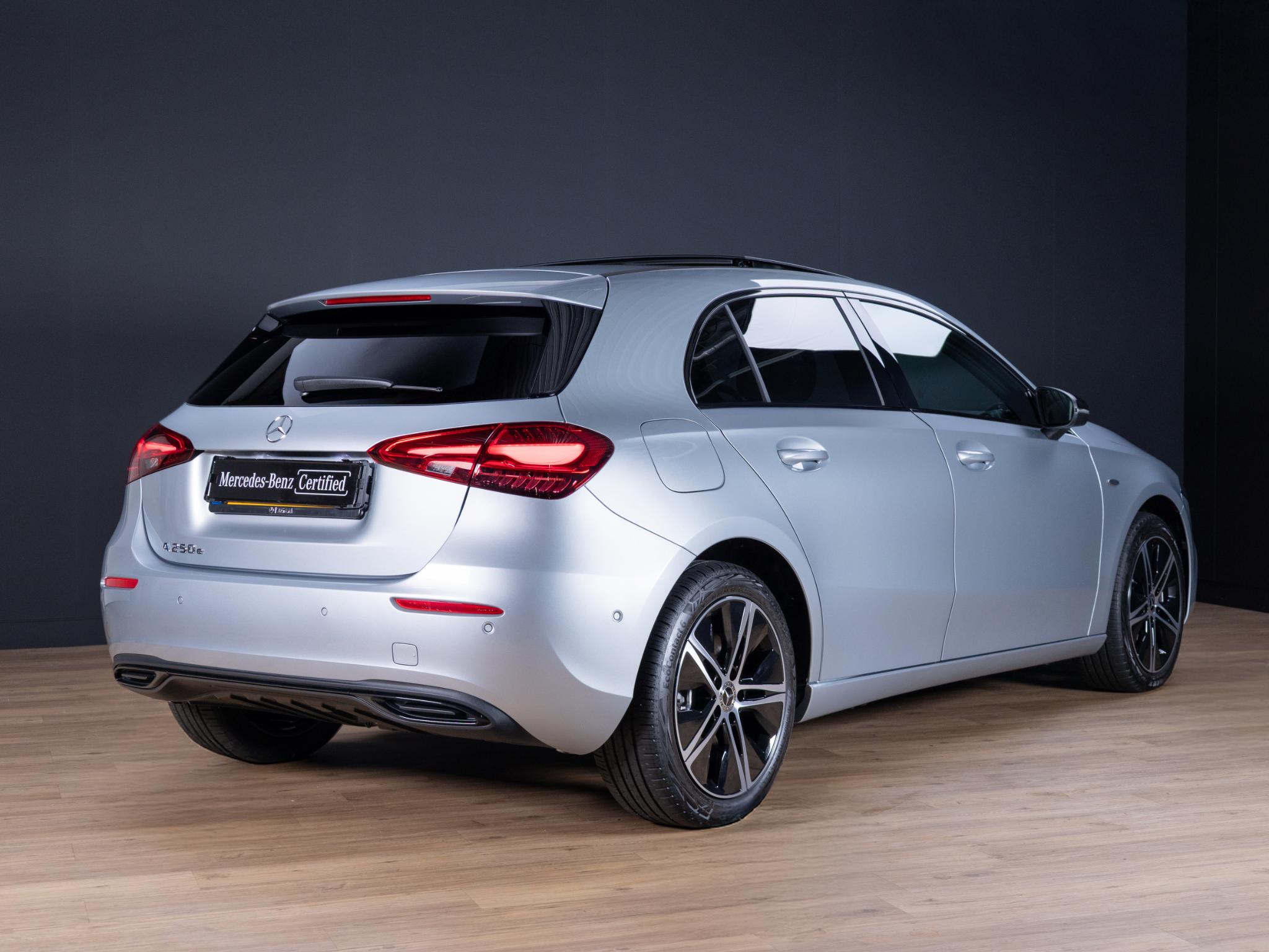 Mercedes-Benz A-Klasse Hatchback 250 e Business Solution Luxury - Afbeelding 2