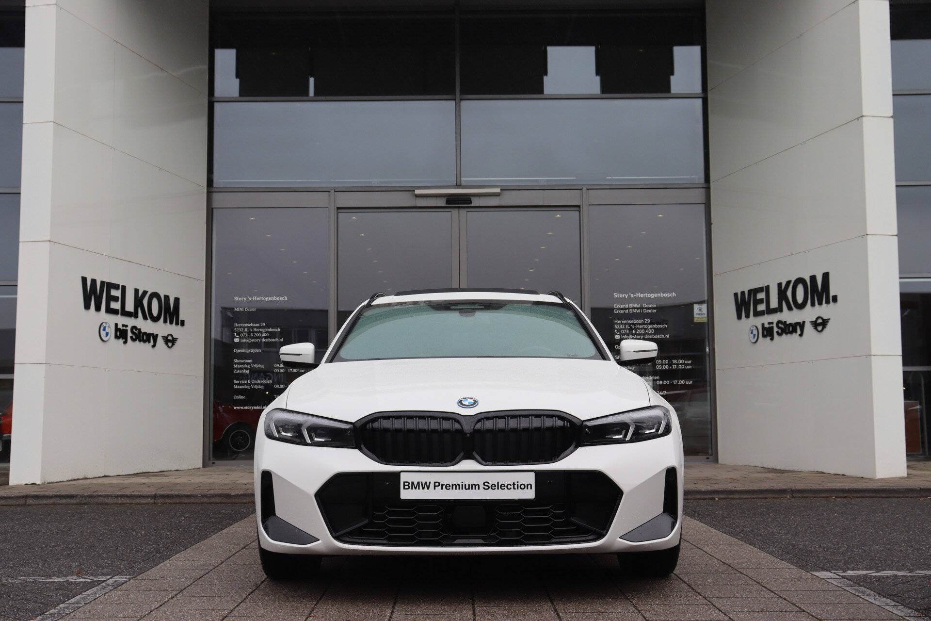 BMW 3 Serie Touring 330e High Executive M Sport Automaat - Afbeelding 2