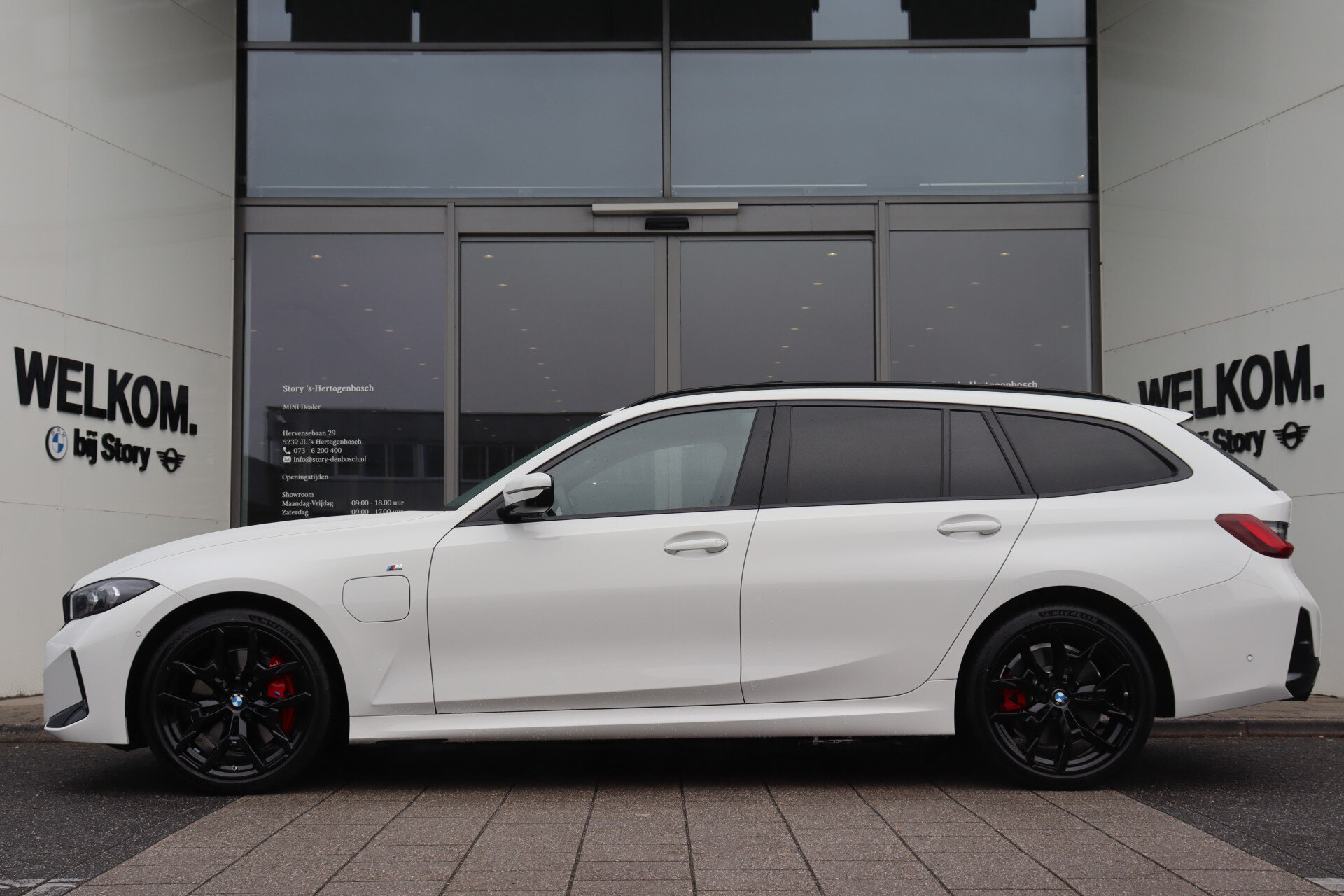 BMW 3 Serie Touring 330e High Executive M Sport Automaat - Afbeelding 3