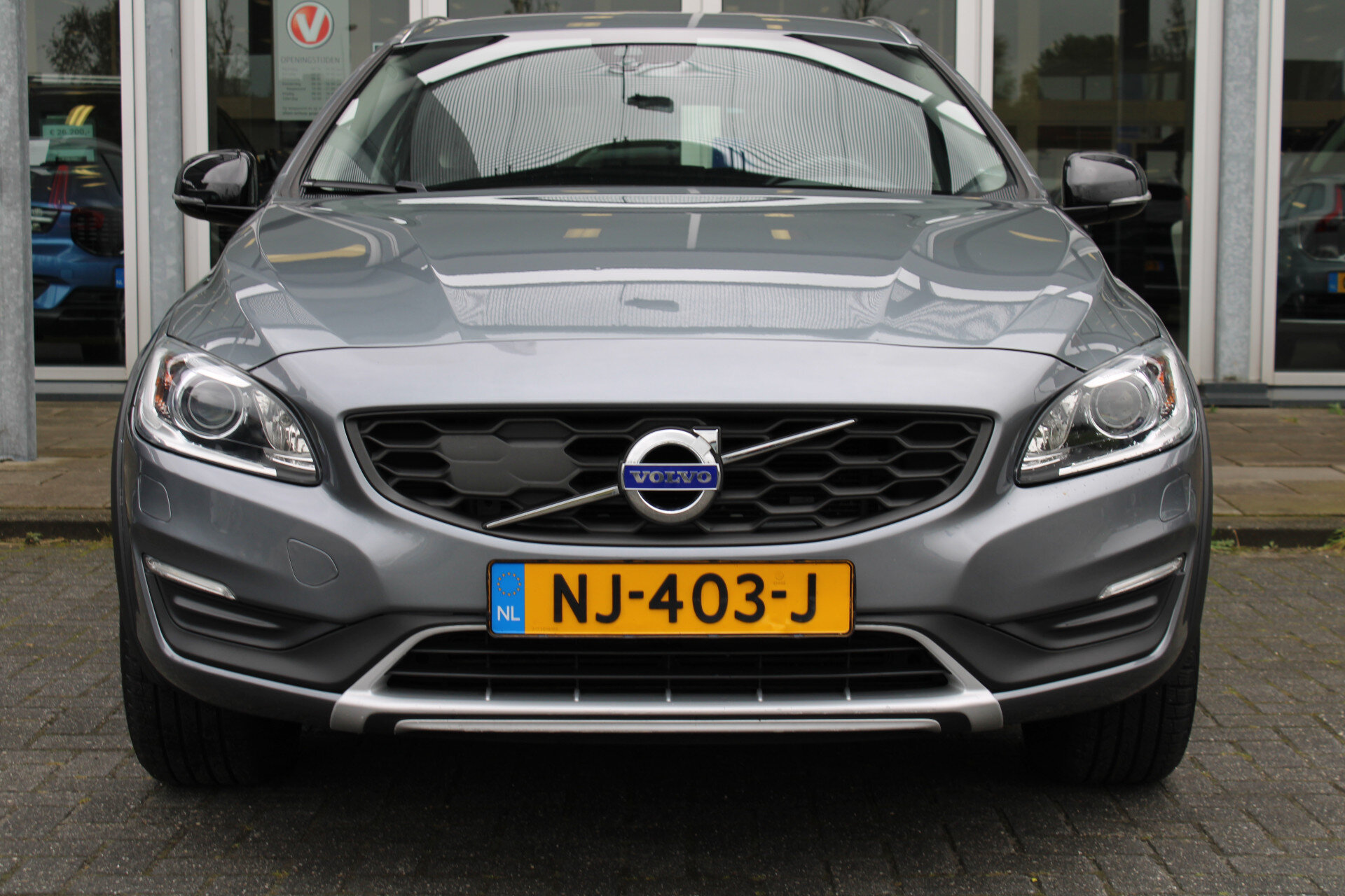 Volvo V60 Cross Country D4 Nordic+ - Afbeelding 4