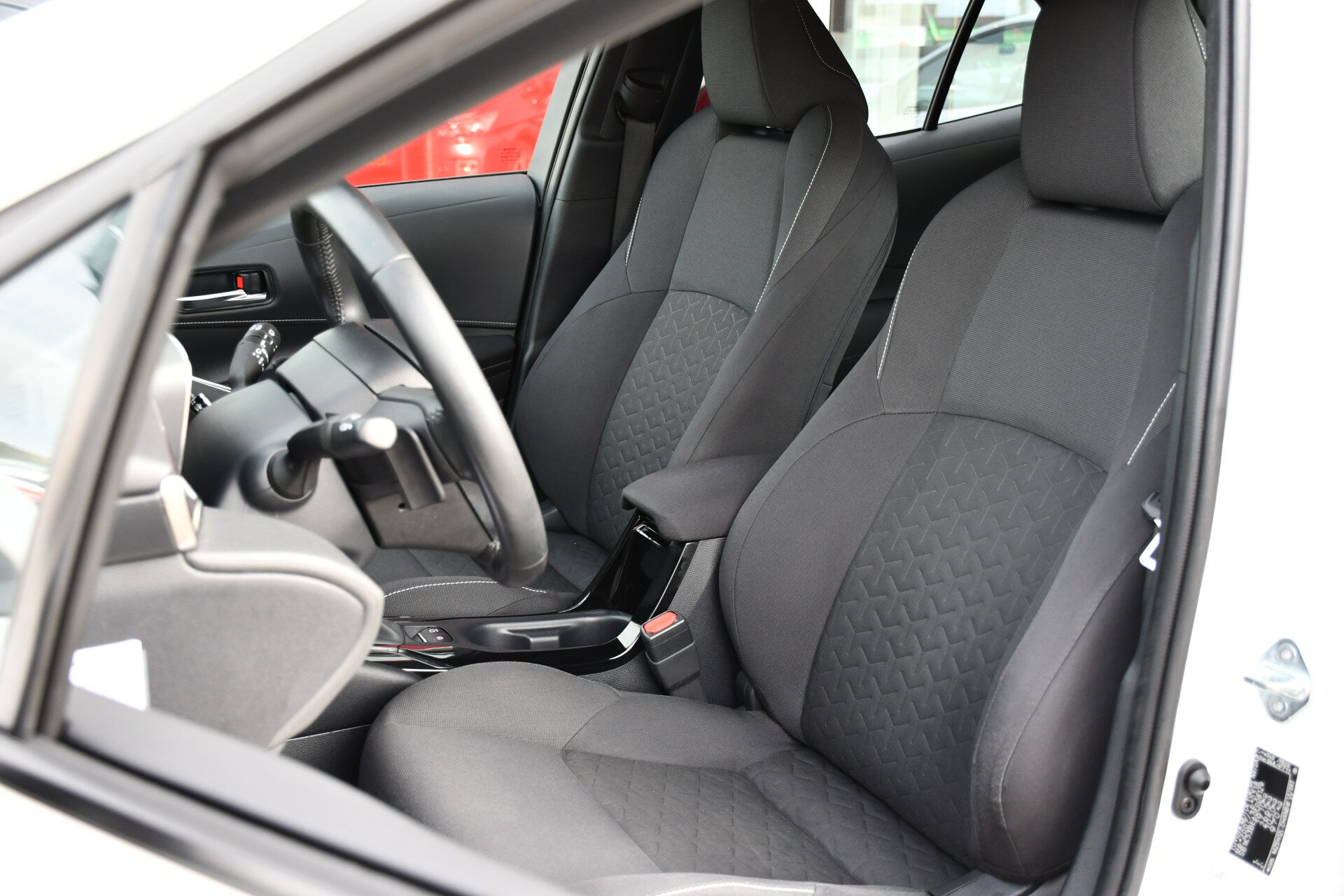 Toyota Corolla 2.0 Hybrid Dynamic Automaat 180pk - Afbeelding 4