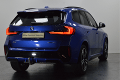 BMW X1 xDrive23i High Executive M Sport Automaat - Afbeelding 3