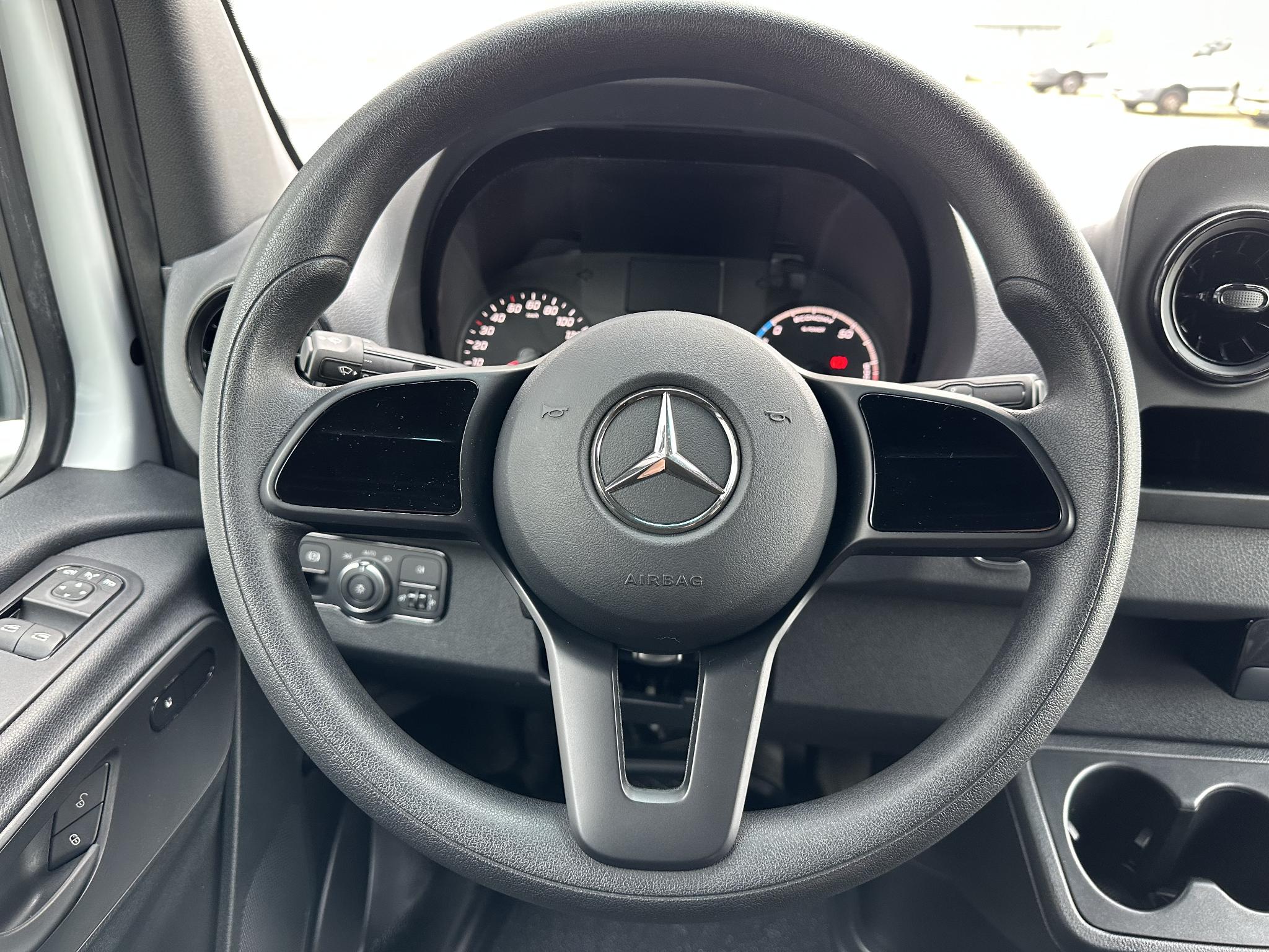 Mercedes-Benz eSprinter L2H2 SoH 97% Camera Airco 55kwh - Afbeelding 5