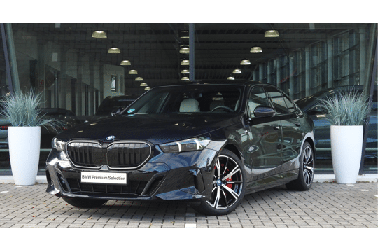 BMW 5 Serie 550e xDrive M Sport Automaat