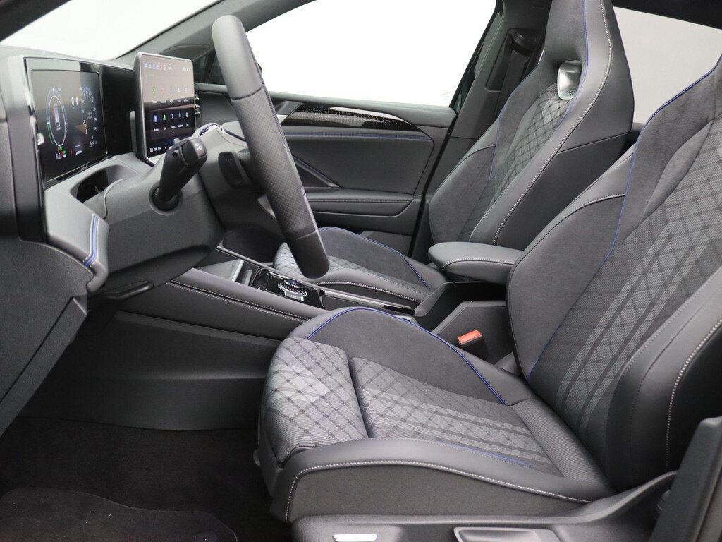 Volkswagen Tiguan 1.5 eHybrid R-Line Edition 272PK DSG black style, matrix led, tr - Obraz 5