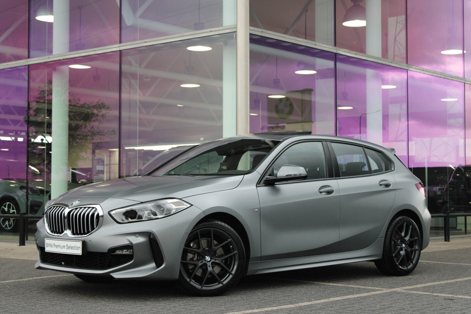 BMW 1 Serie 118i M Sport Automaat - Afbeelding 1