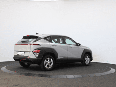 Hyundai KONA 1.6 GDI HEV Comfort | Navigatie | Parkeer Sensoren | - Afbeelding 2