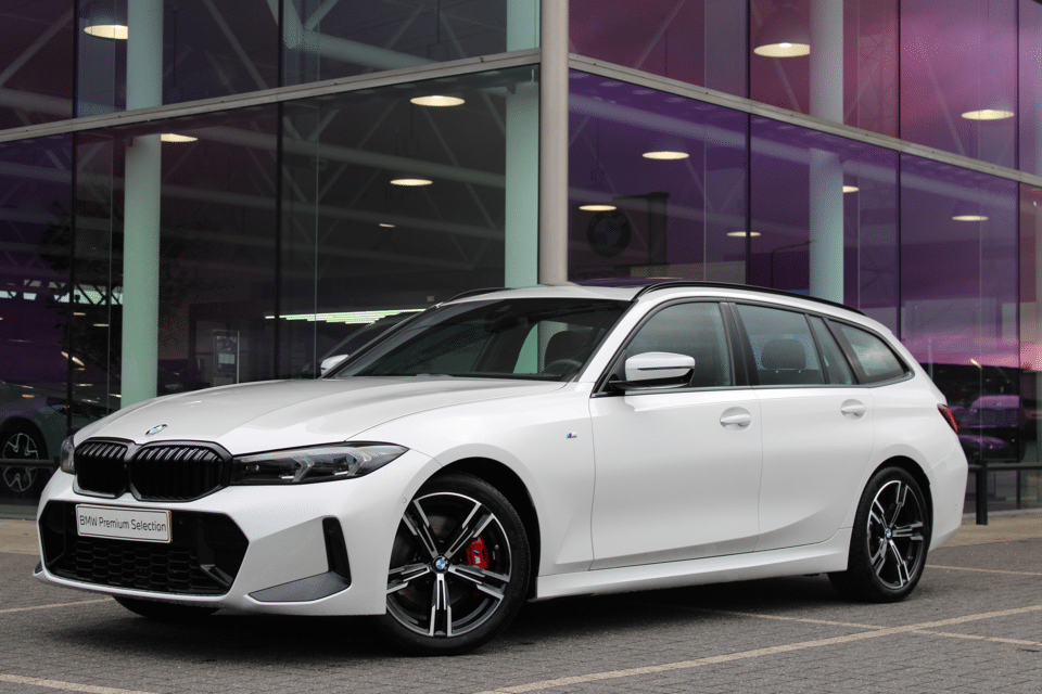 BMW 3 Serie Touring 330i xDrive High Executive M Sport Automaat - Afbeelding 1
