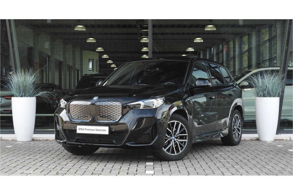 BMW iX1 eDrive20 M Sport - Afbeelding 1