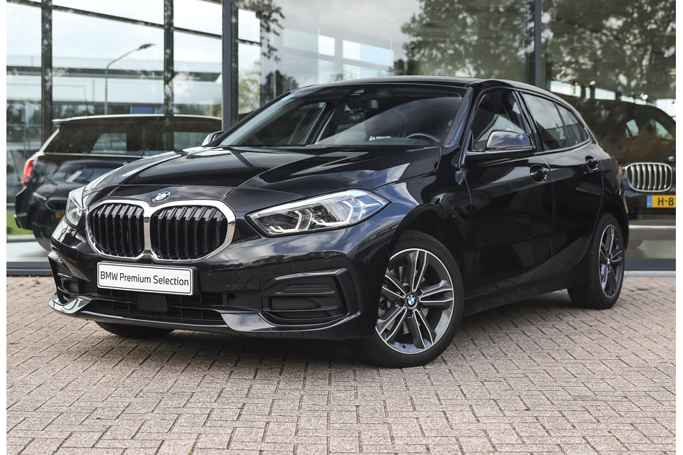 BMW 1 Serie 118i Sport Line Automaat - Afbeelding 1
