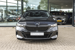 BMW 5 Serie Touring 550e xDrive M Sport Automaat - Afbeelding 5