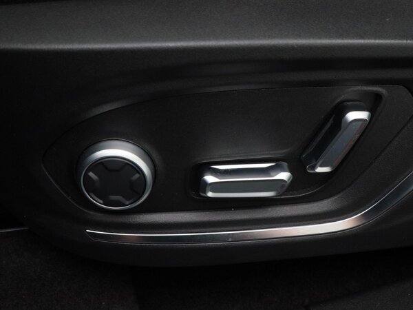 elektrisch verstelb. bestuurdersstoel met geheugen elektrisch verstelb. bestuurdersstoel met geheugen