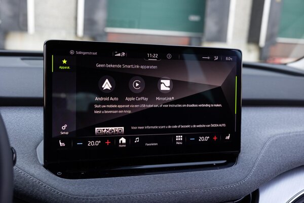 Apple Carplay/Android Auto Apple Carplay/Android Auto