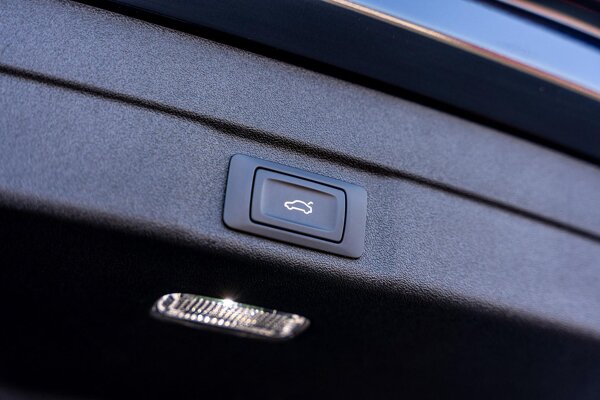 elektrisch bedienbare achterklep elektrisch bedienbare achterklep