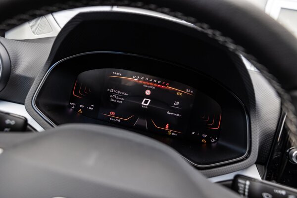 volledig digitaal instrumentenpaneel volledig digitaal instrumentenpaneel