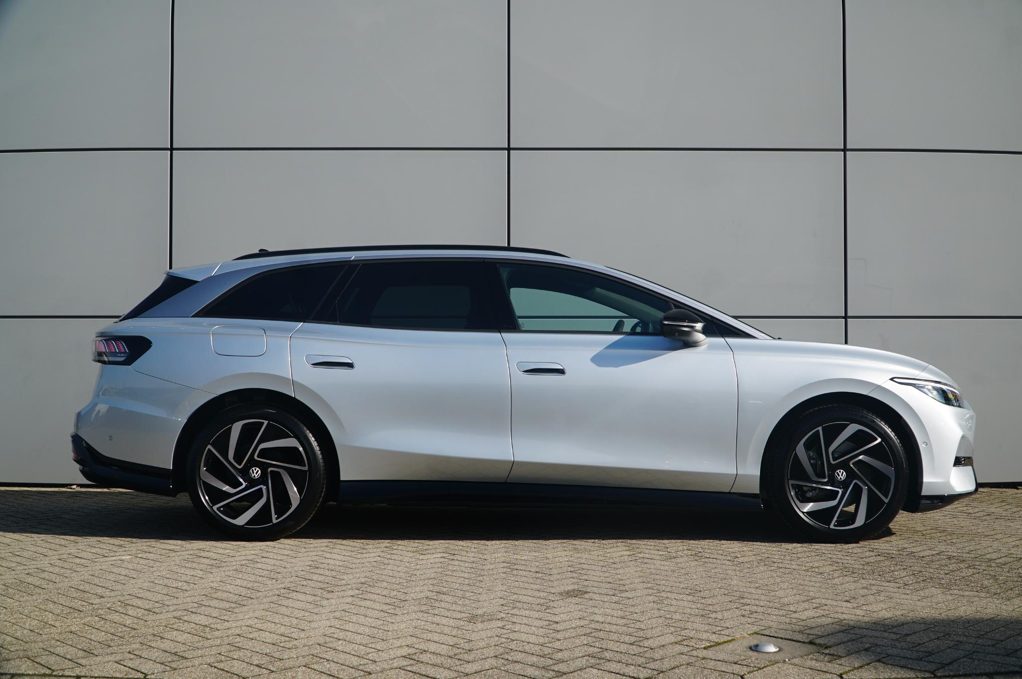 Volkswagen ID.7 Tourer 286pk Pro Business 77 kWh - Afbeelding 3