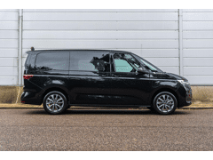 Volkswagen Multivan 1.5 eHybrid 245pk L2 Bulli Edition 4Motion - Afbeelding 3