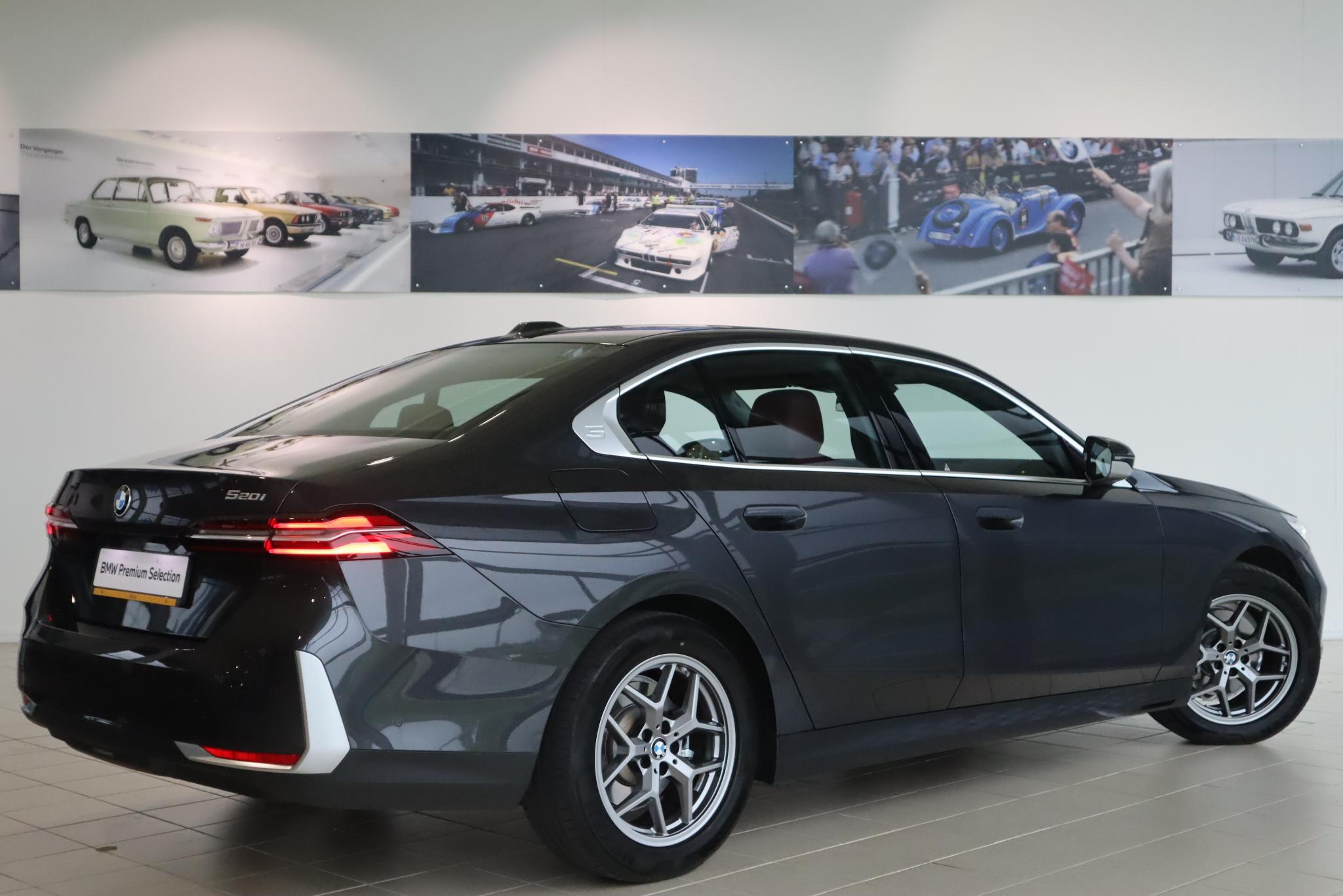 BMW 5 Serie Sedan 520i - Afbeelding 2