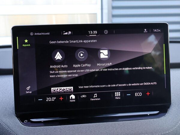 Apple Carplay/Android Auto Apple Carplay/Android Auto