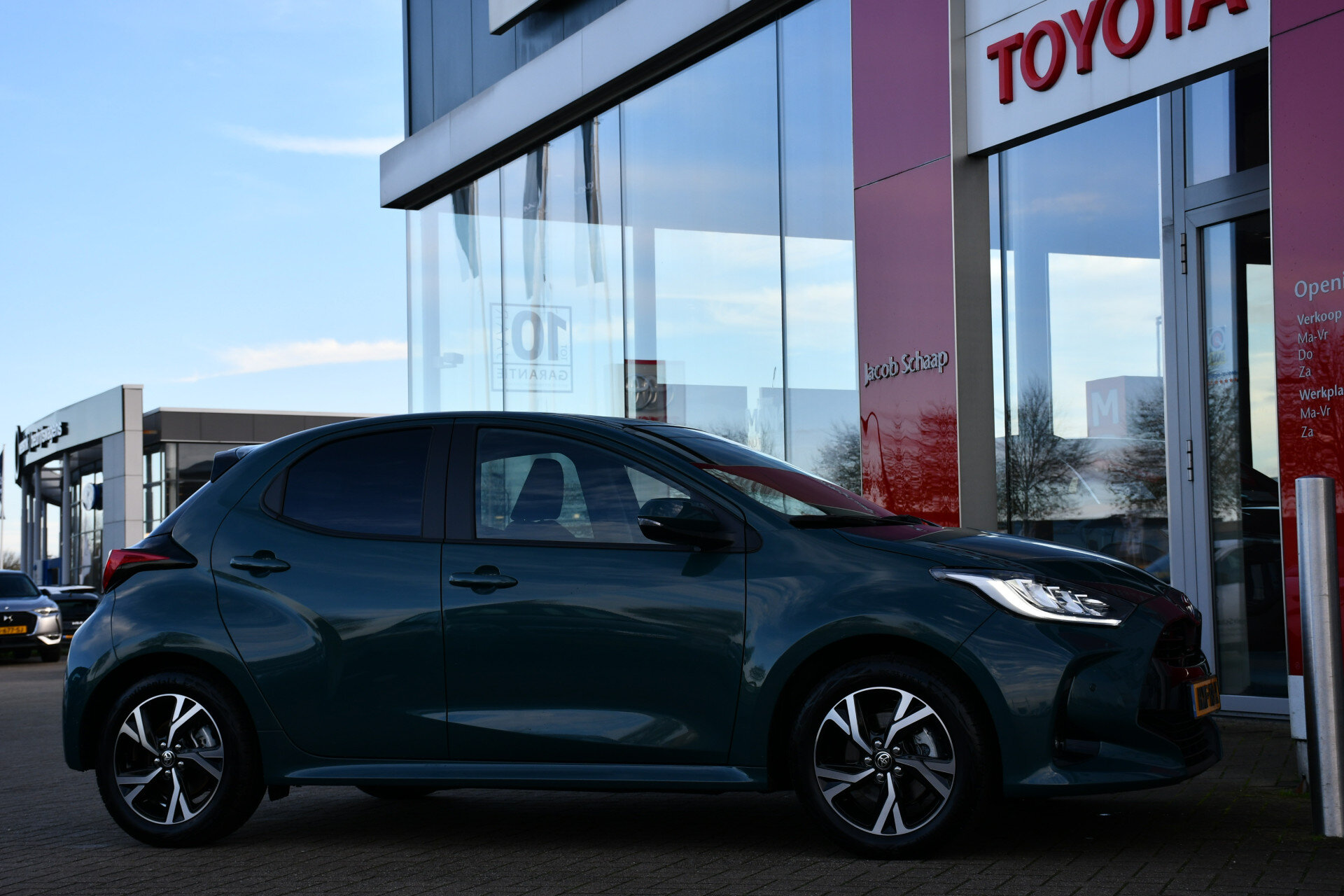 Toyota Yaris 1.5 Hybrid 115 Dynamic Automaat 116pk - Afbeelding 3