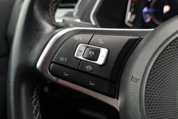 cruise control adaptief met Stop&Go cruise control adaptief met Stop&Go