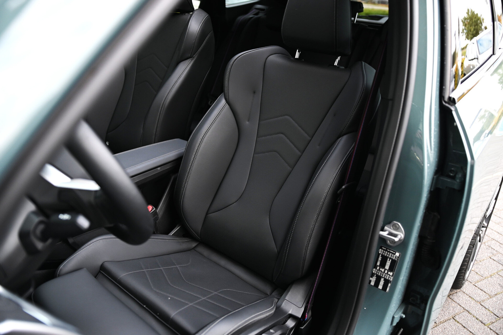 BMW X1 sDrive20i High Executive M Sport Automaat - Afbeelding 3