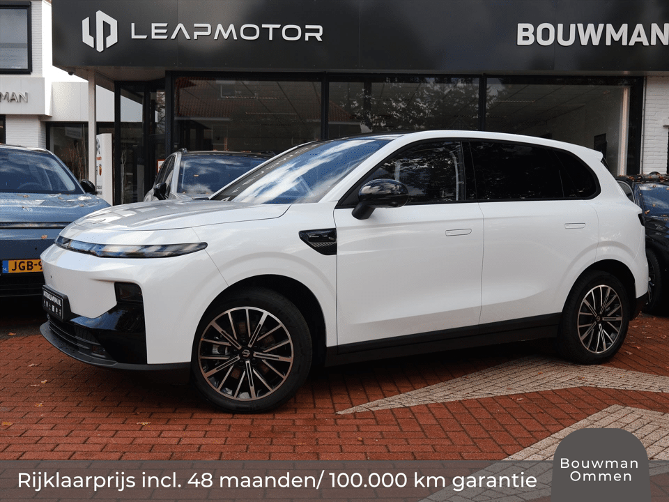 Leapmotor B10 EV 67,1 kWh 218PK Design ProMax, Rijklaarprijs | NIEUW | Panoramadak | Navigatie | Camera | Adaptieve Cruise Control - Afbeelding 1