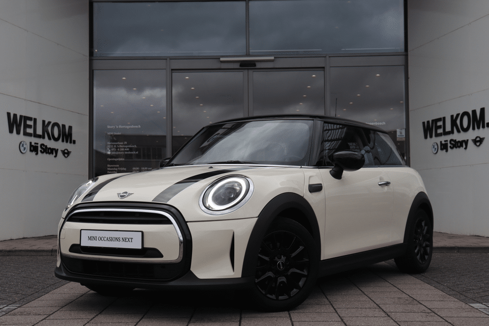 MINI Hatchback Cooper Automaat - Afbeelding 1