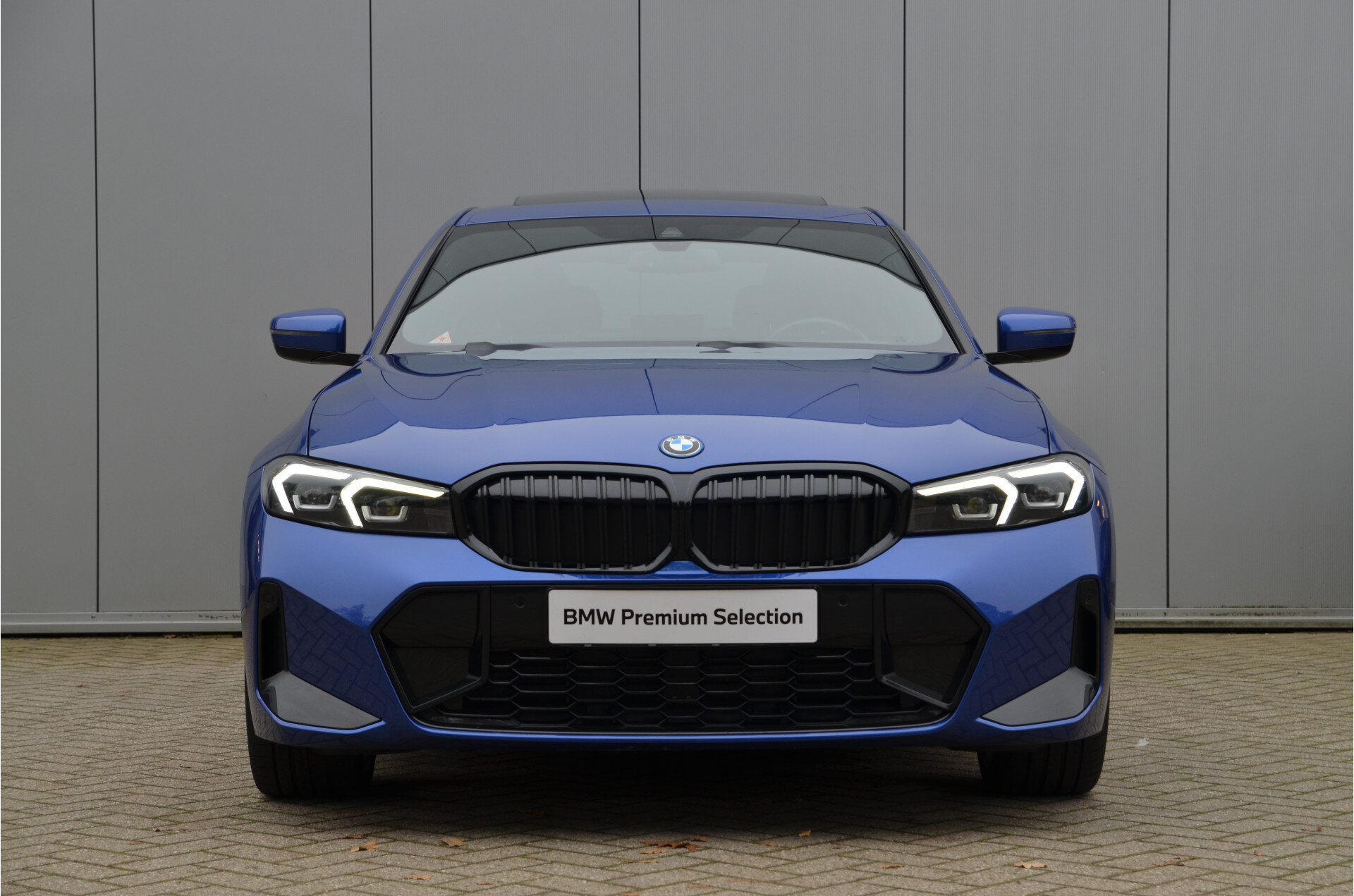 BMW 3 Serie 320e M Sport Automaat - Afbeelding 2