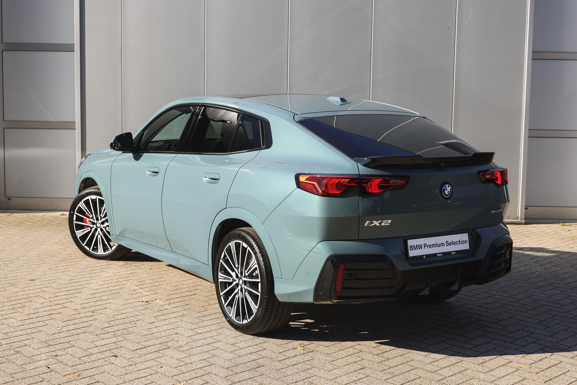 BMW iX2 eDrive20 High Executive M Sport - Afbeelding 2