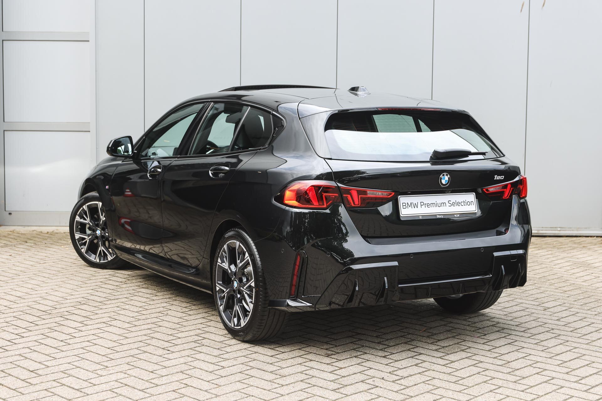 BMW 1 Serie 120 M Sport Automaat - Afbeelding 2