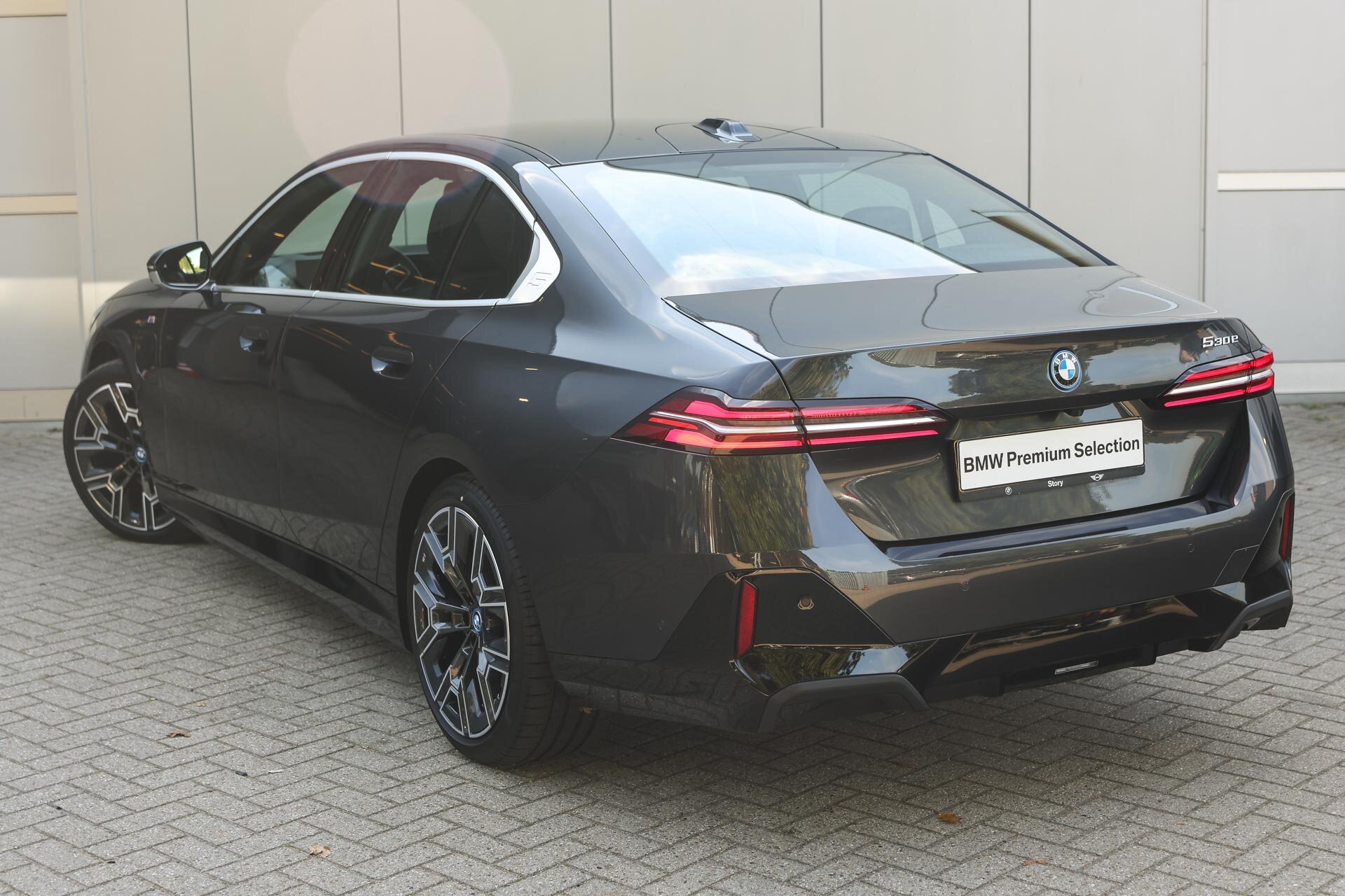 BMW 5 Serie 530e M Sport Automaat - Afbeelding 2