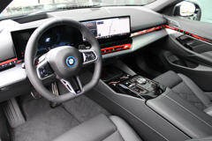 BMW 5 Serie Touring 530e M Sport Automaat - Afbeelding 2