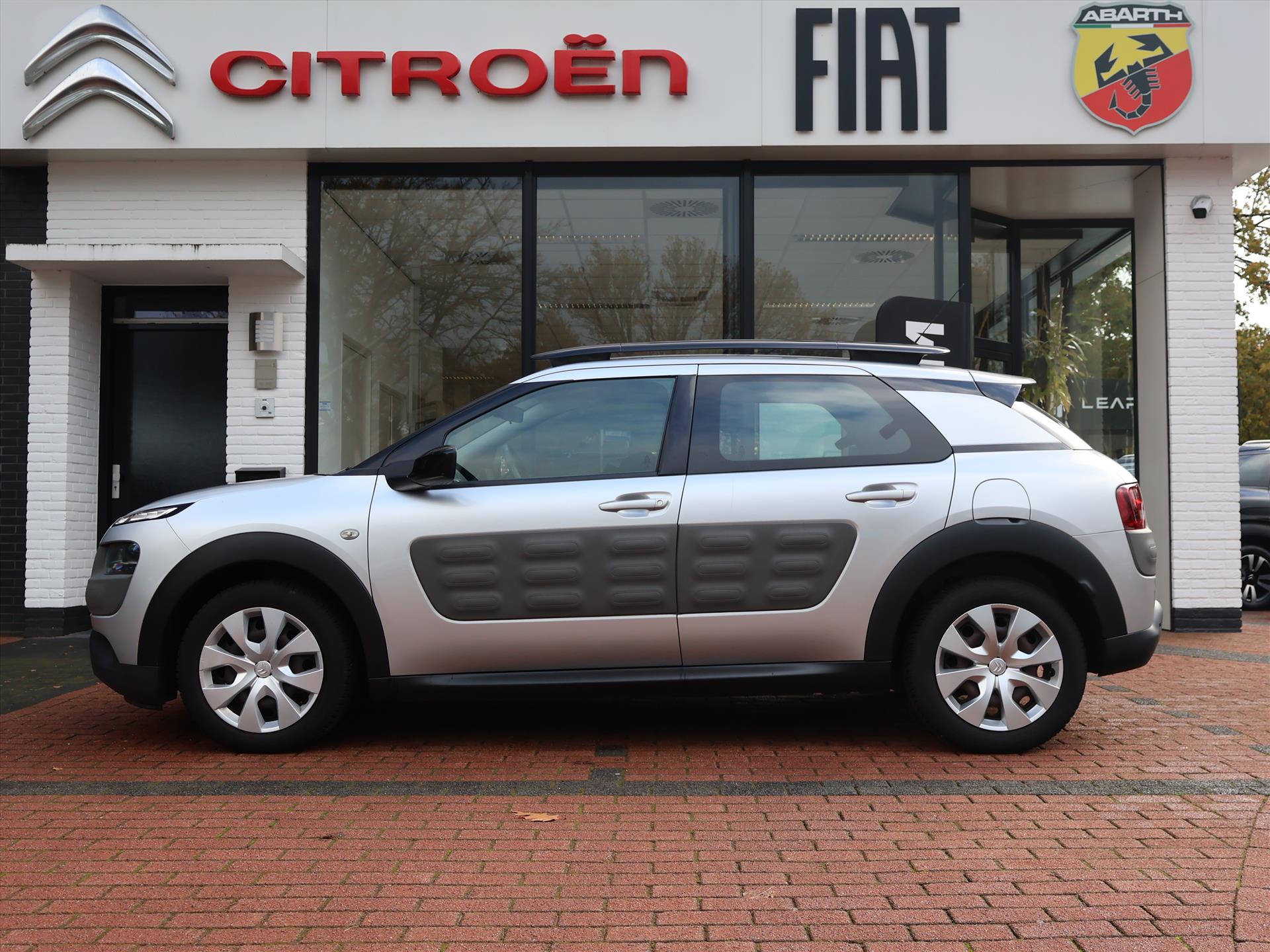 Citroën C4 Cactus PureTech 82PK Business, Rijklaarprijs | Navigatie | Climate Control | Parkeersensoren | Bluetooth | Dakrails - Afbeelding 3