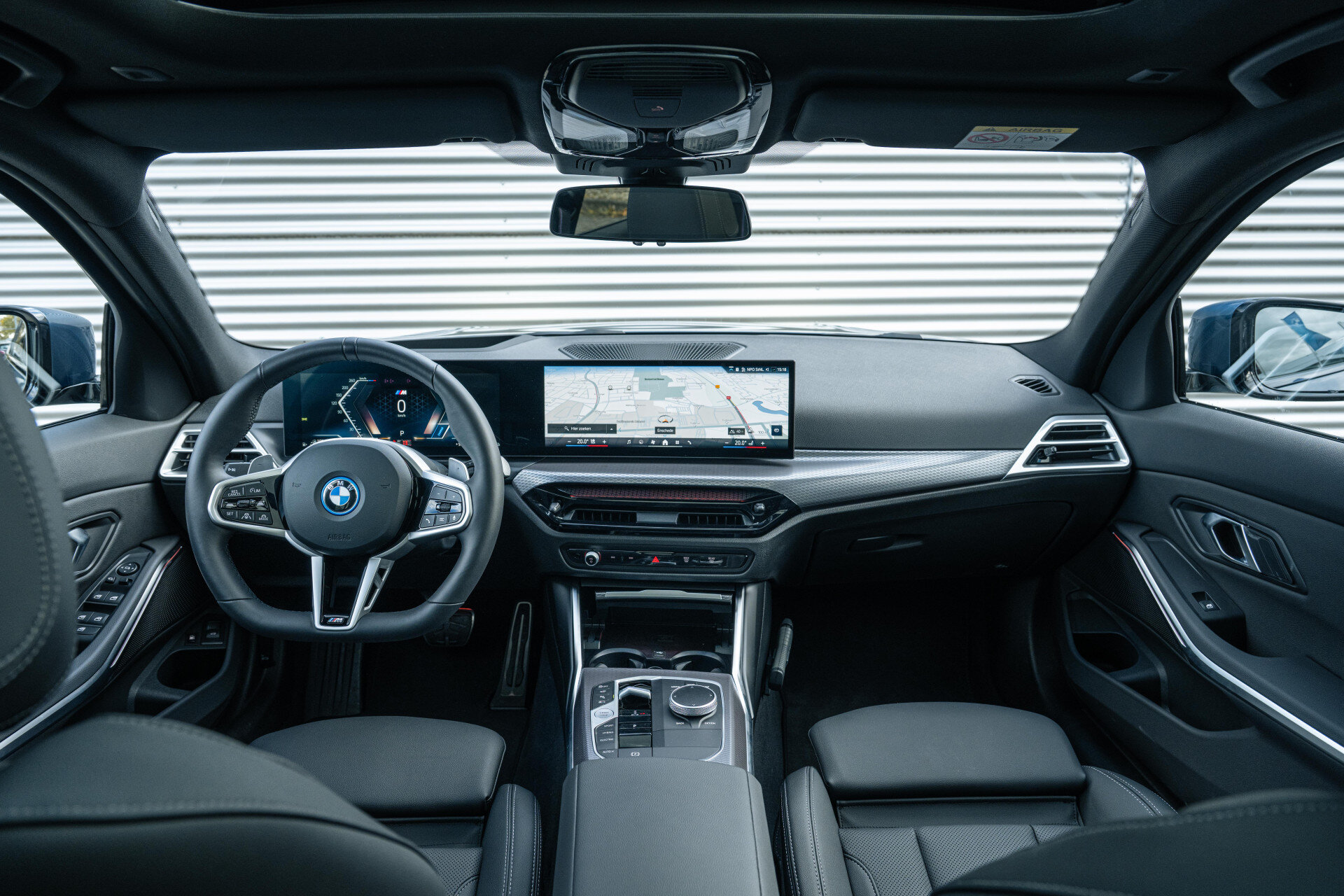 BMW 3 Serie Touring 330e High Executive M Sport Automaat - Afbeelding 5