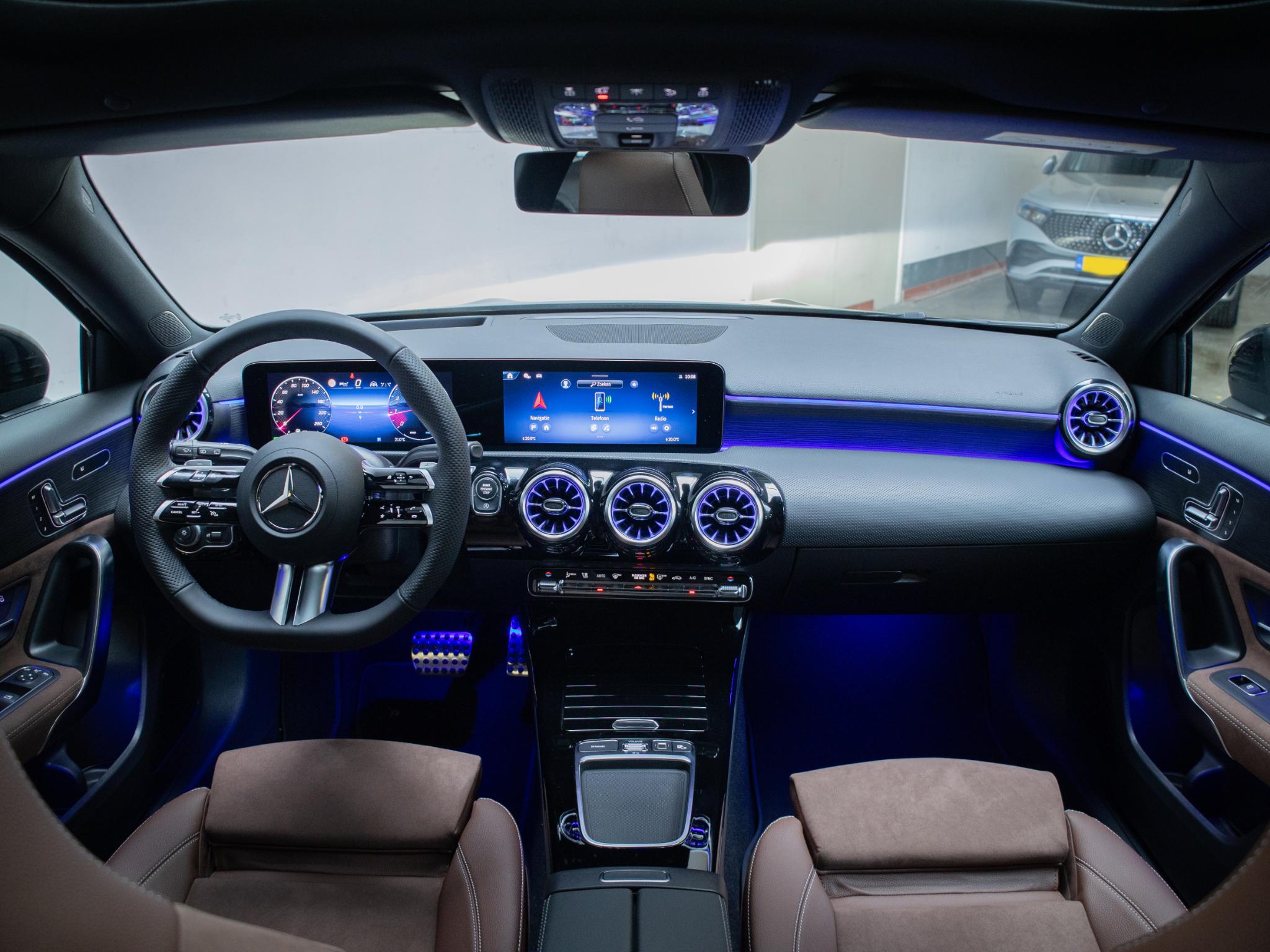 Mercedes-Benz A-Klasse Hatchback 180 Business Solution AMG - Afbeelding 3