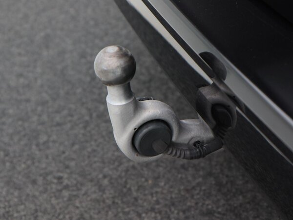 trekhaak elektrisch uitklapbaar