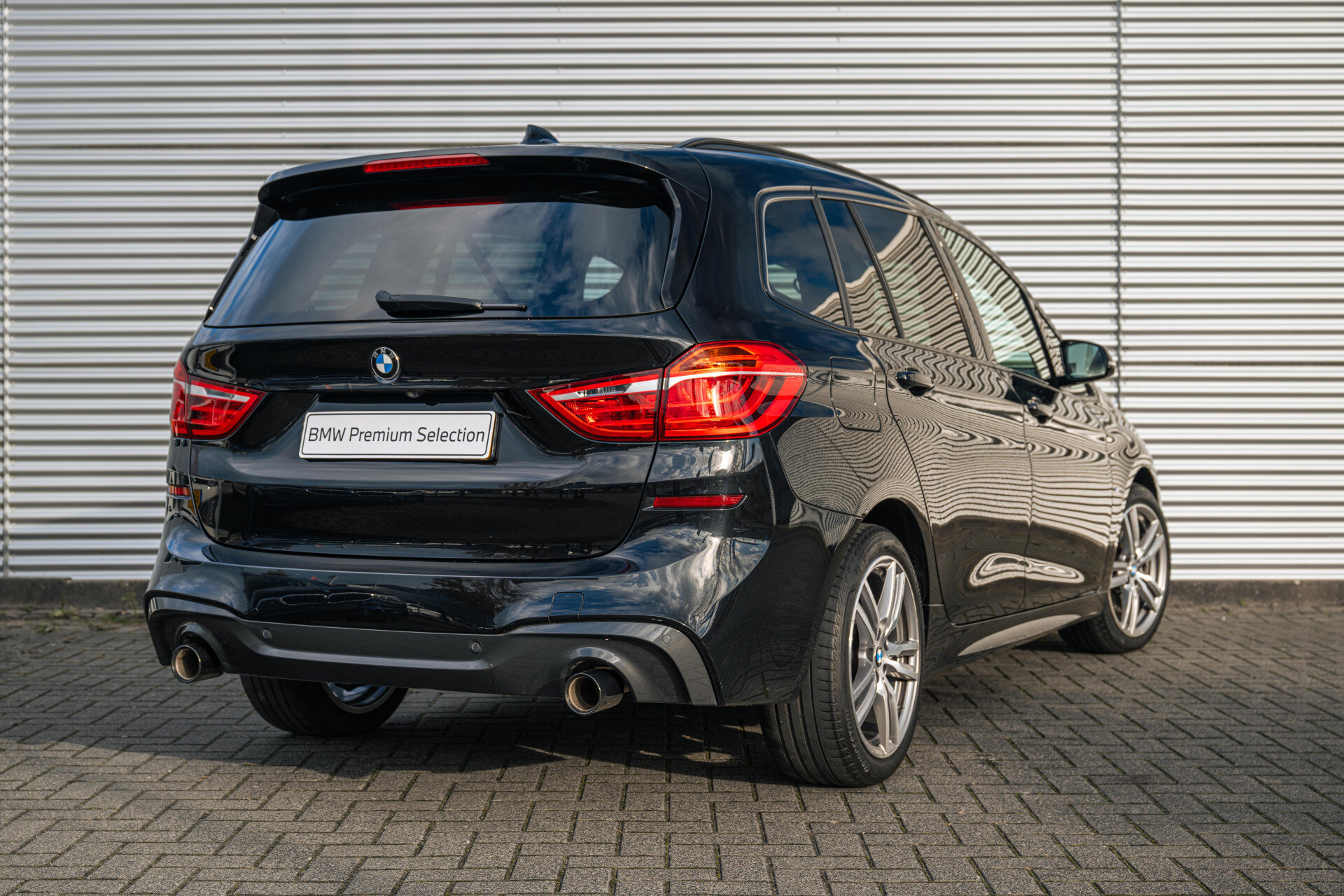 BMW 2 Serie Gran Tourer 220i 7p. High Executive M Sport Automaat - Afbeelding 2