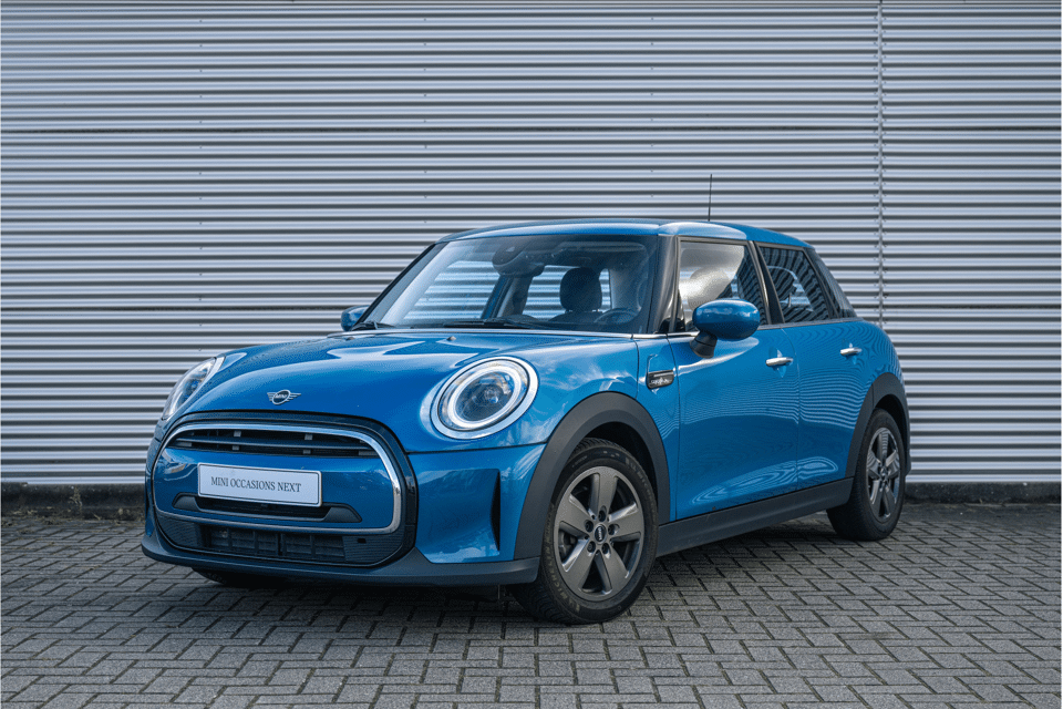 MINI Hatchback Cooper Automaat - Afbeelding 1