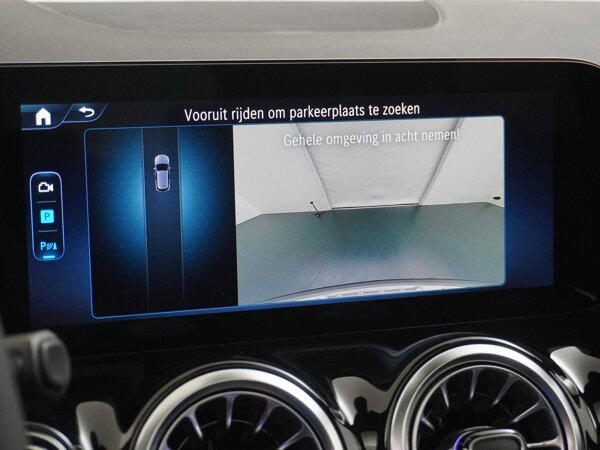 Parkeerpakket met achteruitrijcamera Parkeerpakket met achteruitrijcamera