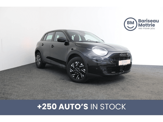 Fiat 600 HYBRID AUTOMAAT 136 PK *DAB*GPS*CARPLAY*CAMERA+SENSOREN*KLIMAATREGELING*