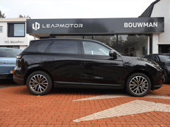 Leapmotor B10 EV 67,1 kWh 218PK Design ProMax, Rijklaarprijs | NIEUW | Panoramadak | Navigatie | Camera | Adaptieve Cruise Control - Afbeelding 3