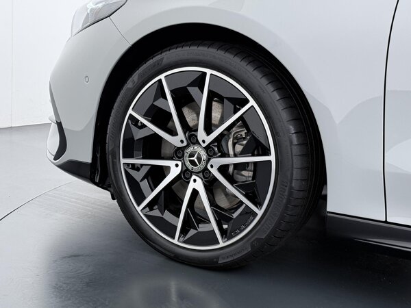 19" tienspaaks lichtmetalen AMG-velgen 19" tienspaaks lichtmetalen AMG-velgen