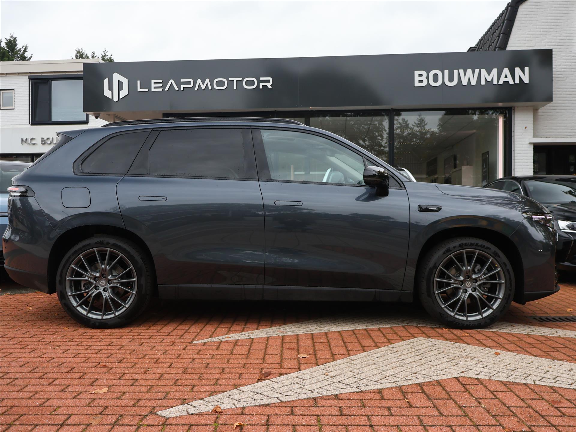 Leapmotor C10 REEV Plug-in hybride 28,4 kWh 215PK Automaat Design NIEUW, Rijklaarprijs | Panoramadak | Camera 360 | Adaptieve Cruise Control - Afbeelding 4