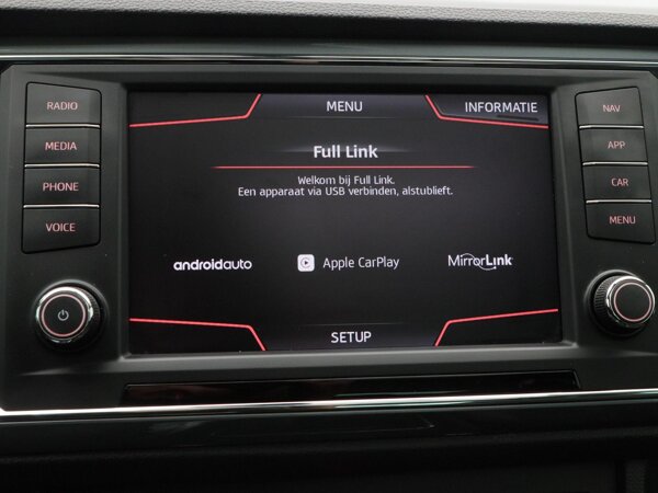 Apple Carplay/Android Auto