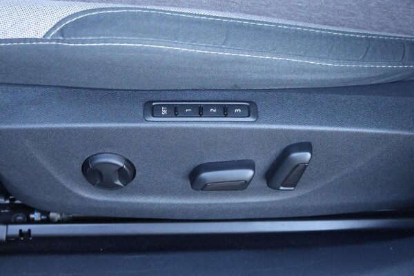 elektrisch verstelb. bestuurdersstoel met geheugen elektrisch verstelb. bestuurdersstoel met geheugen