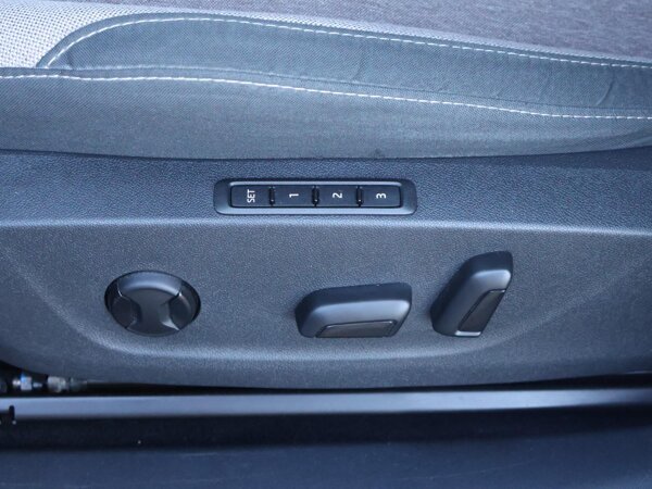 elektrisch verstelb. bestuurdersstoel met geheugen elektrisch verstelb. bestuurdersstoel met geheugen