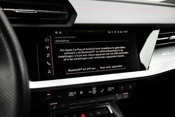 Apple Carplay/Android Auto